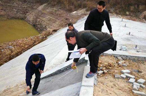 ���Kʽλ�Ƃ�������ˮ����ˮƽλ���c��ֱλ�Ƶđ�(y��ng)��